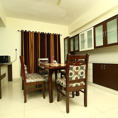 Fresh Living Prime Hitech Hotel Hyderabad Luaran gambar