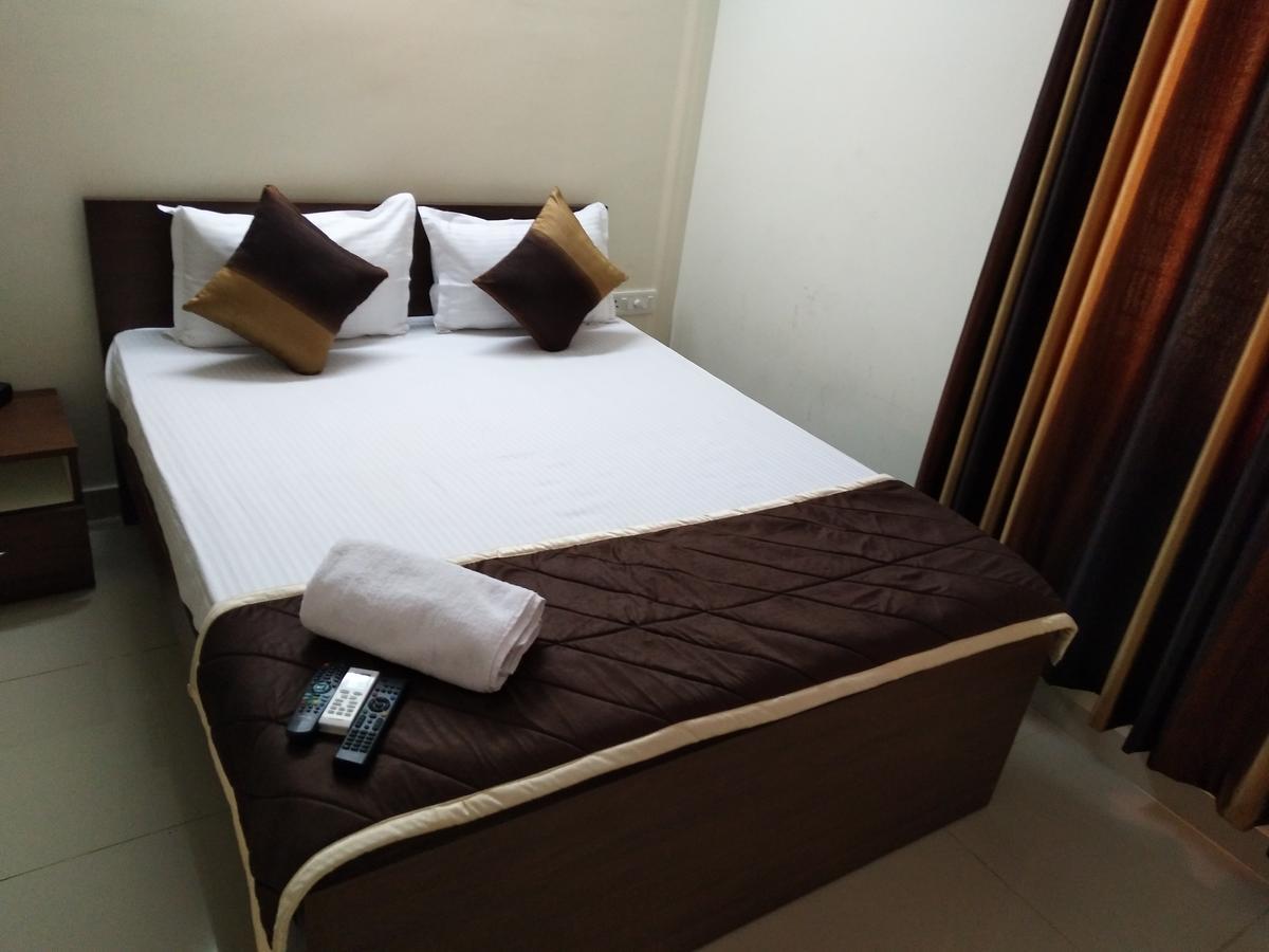 Fresh Living Prime Hitech Hotel Hyderabad Luaran gambar