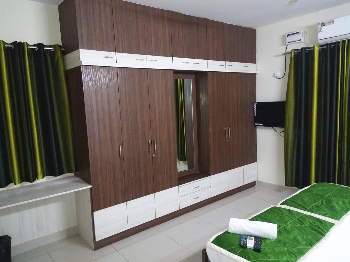 Fresh Living Prime Hitech Hotel Hyderabad Luaran gambar