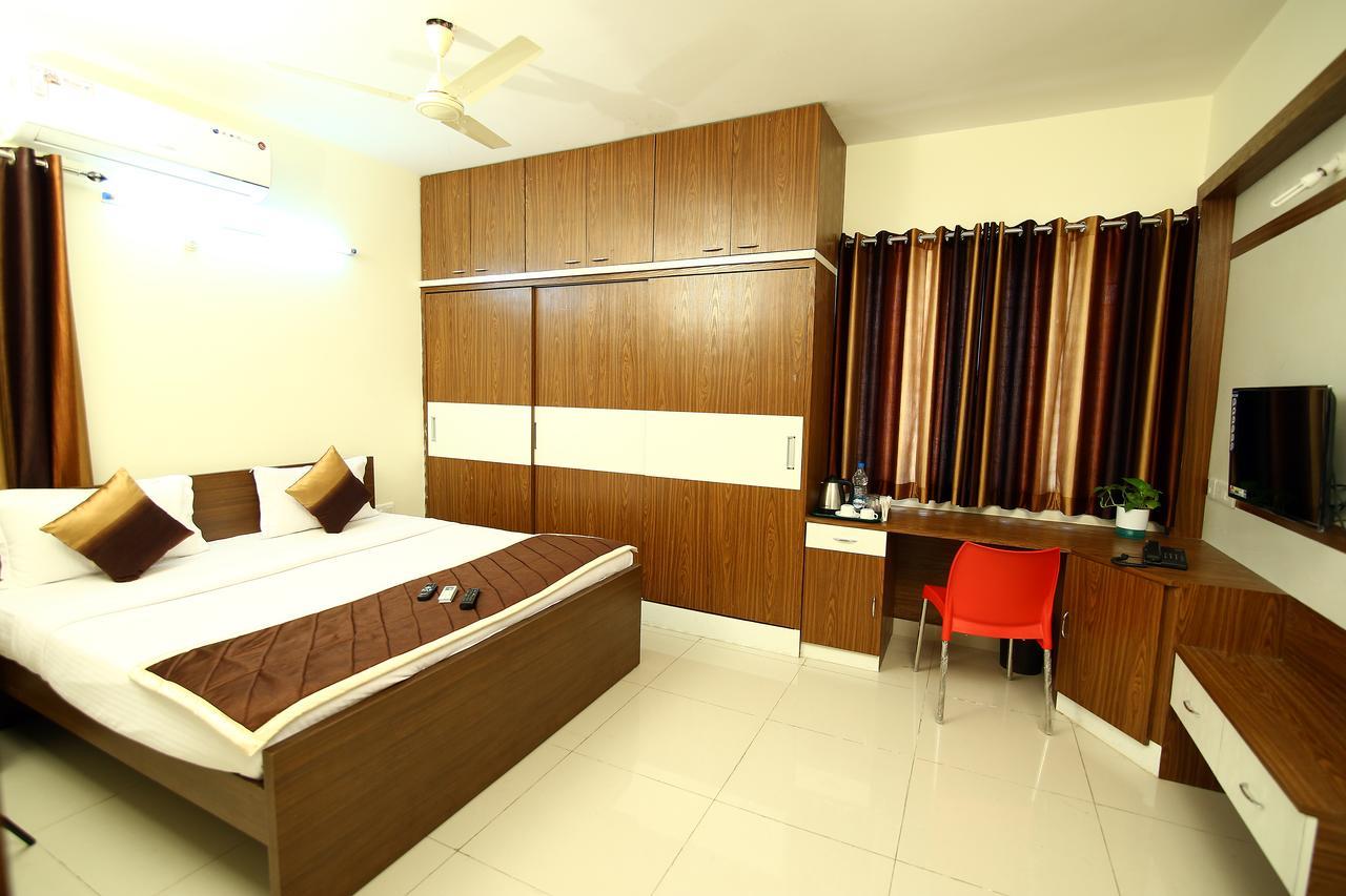 Fresh Living Prime Hitech Hotel Hyderabad Luaran gambar