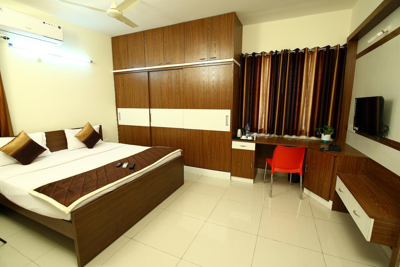 Fresh Living Prime Hitech Hotel Hyderabad Luaran gambar