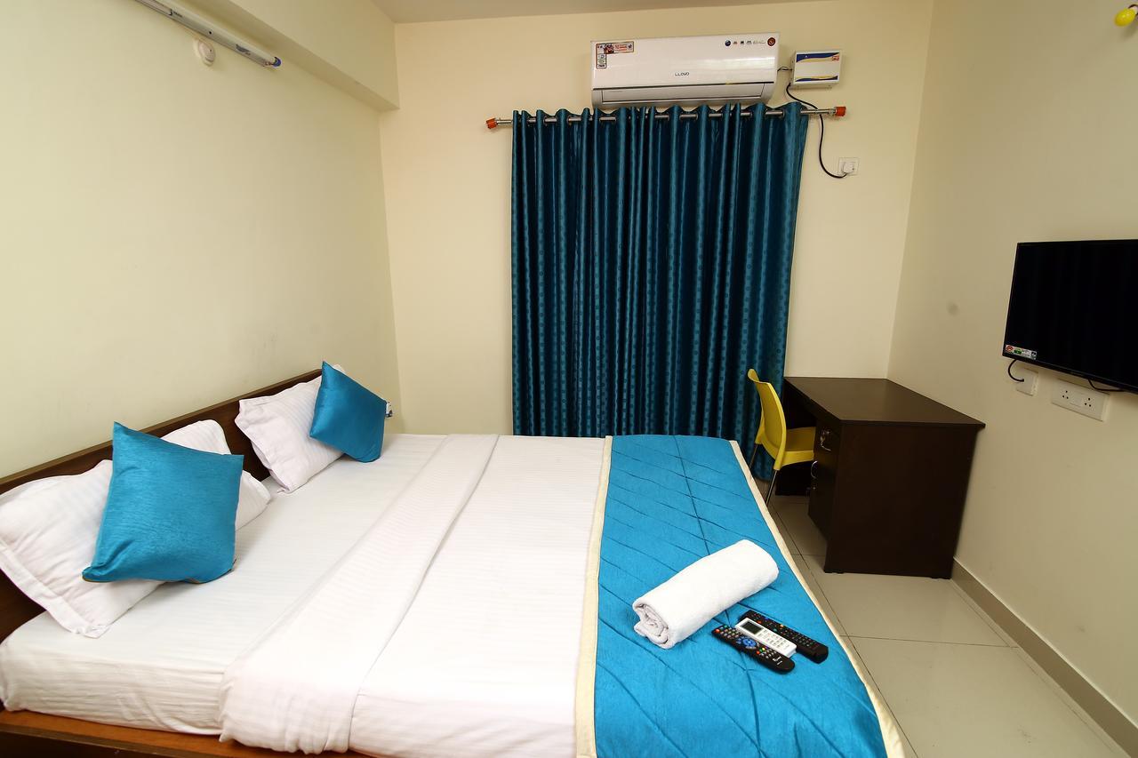 Fresh Living Prime Hitech Hotel Hyderabad Luaran gambar