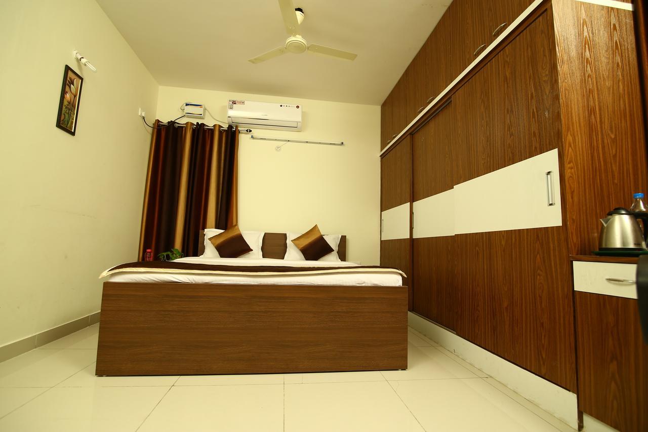 Fresh Living Prime Hitech Hotel Hyderabad Luaran gambar