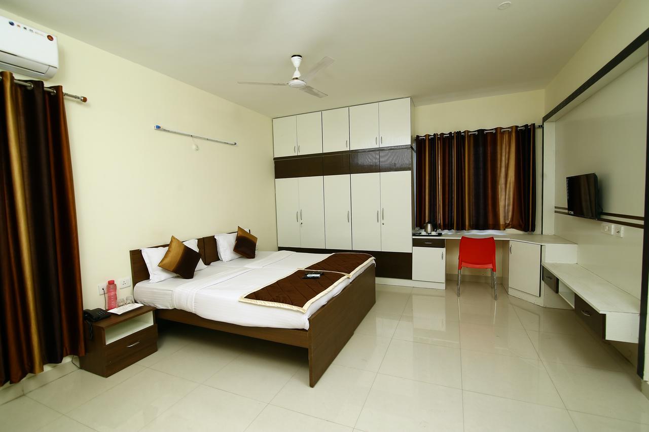 Fresh Living Prime Hitech Hotel Hyderabad Luaran gambar