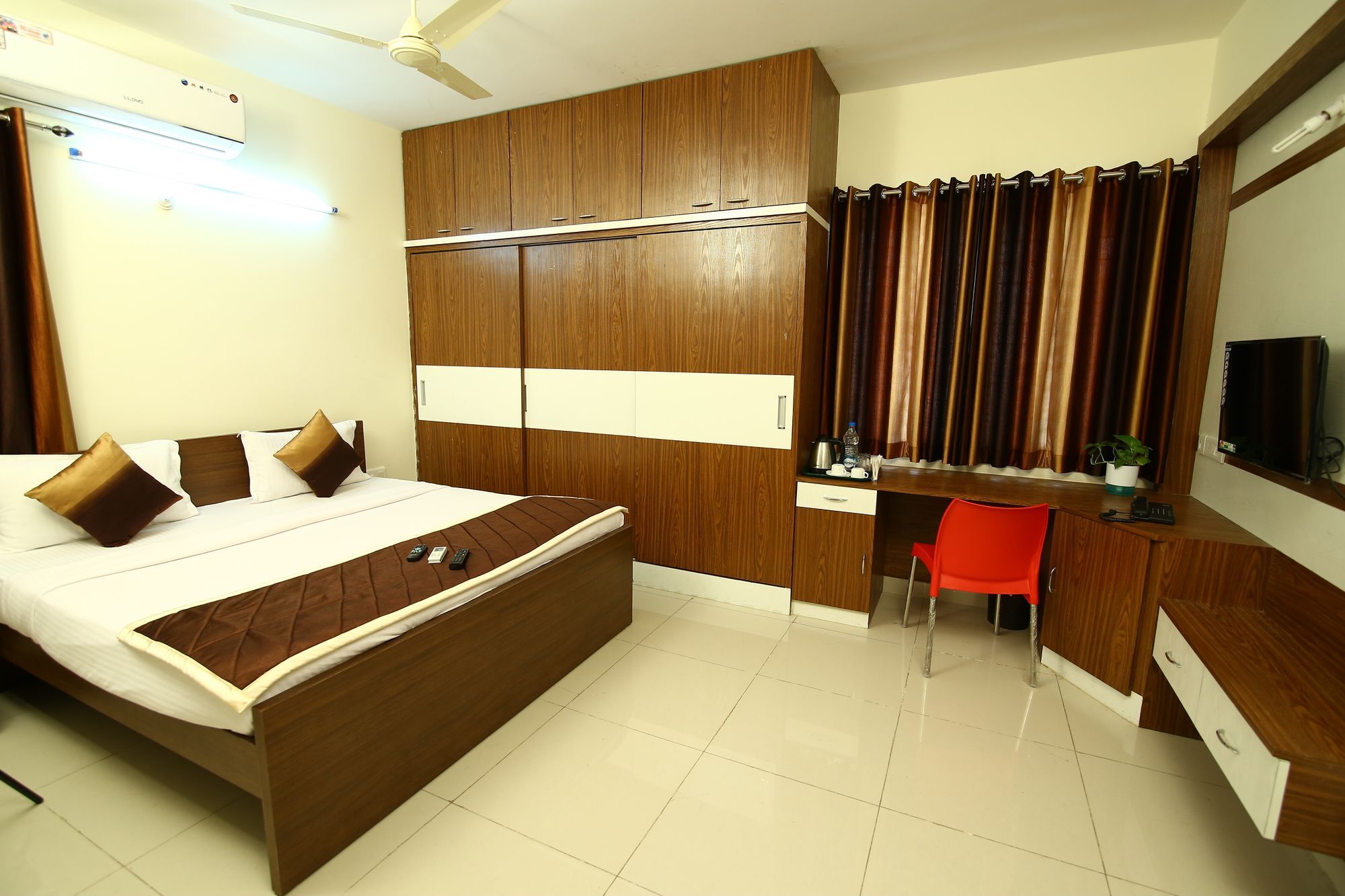 Fresh Living Prime Hitech Hotel Hyderabad Luaran gambar
